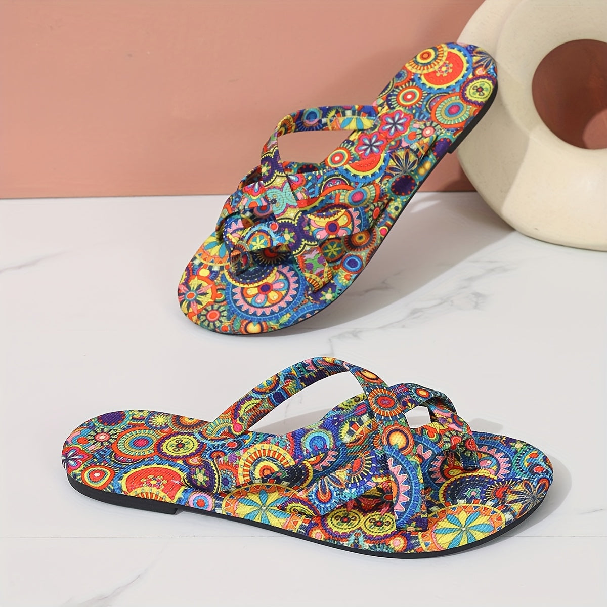Slip-On-Sandalen mit geometrischem Print