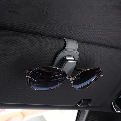 Robuster Clip für die Sonnenblende aus PU-Leder