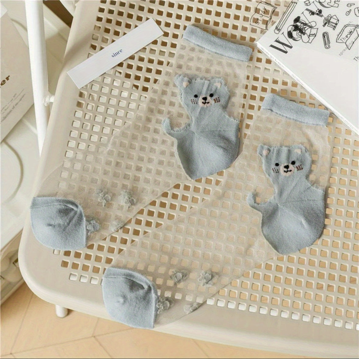 Niedliche Socken mit Cartoon-Katzen-Print
