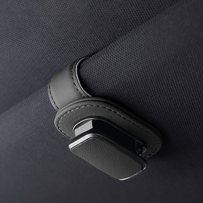 Robuster Clip für die Sonnenblende aus PU-Leder