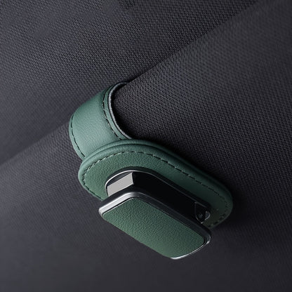 Robuster Clip für die Sonnenblende aus PU-Leder